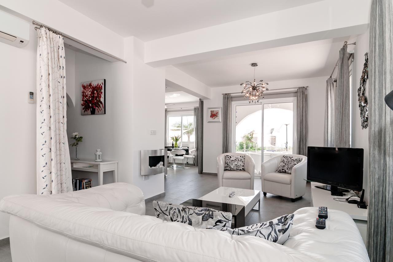 Villa Verdi: Luxury Villa With Private Pool 佩亚 外观 照片